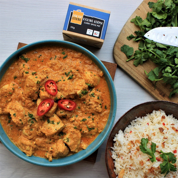Kicking Korma Curry spice pot serves 10 with recipe card by Case for Cooking  & sold by The Cooking Plumber.